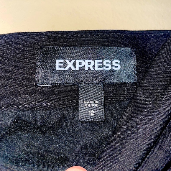 Black mini skirt by express - Picture 2 of 2